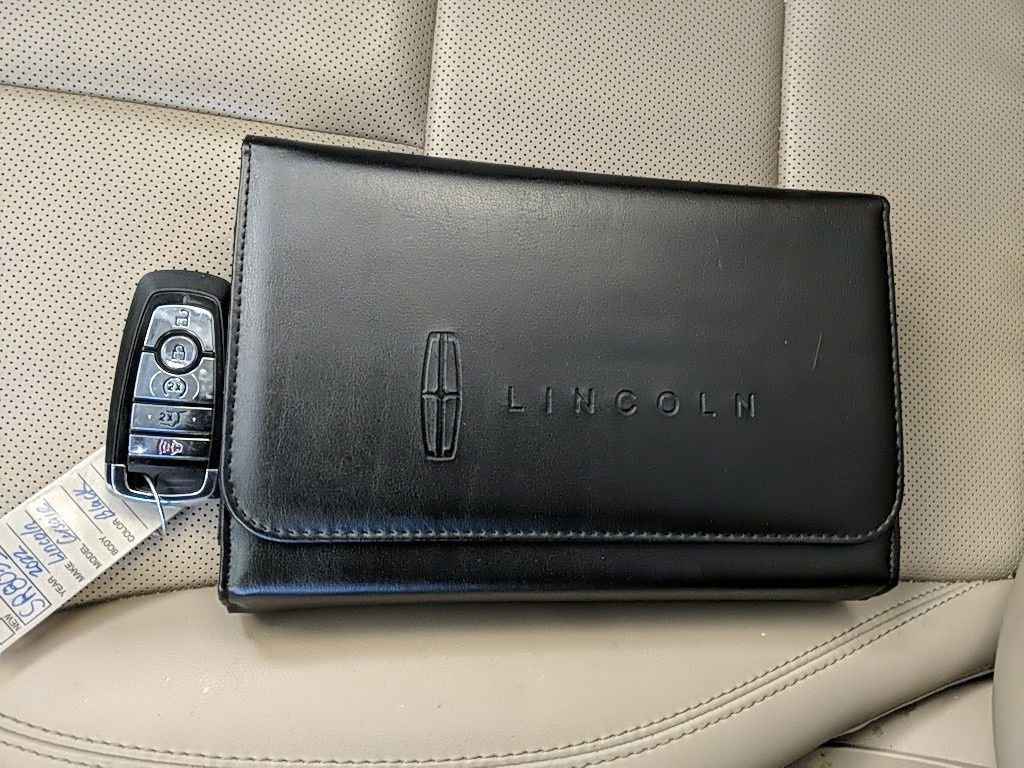 Certified 2022 Lincoln Corsair AWD w/ Equipment Group 101A image 28