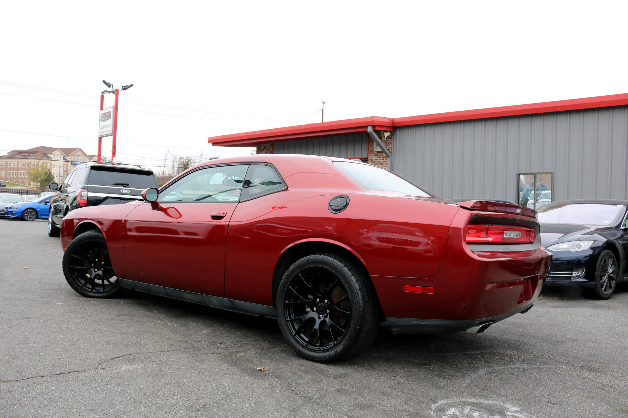 Used 2014 Dodge Challenger SXT image 15