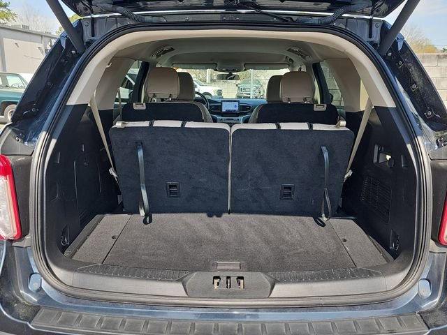 Used 2022 Ford Explorer XLT w/ Equipment Group 202A image 14