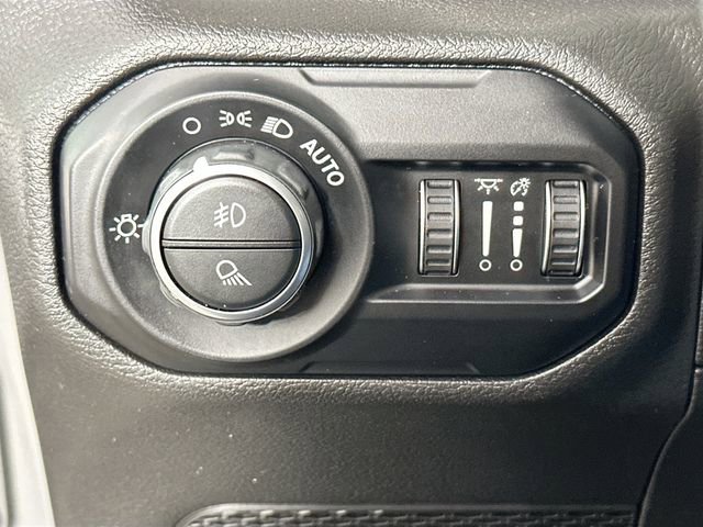 Used 2021 Jeep Gladiator Willys image 20