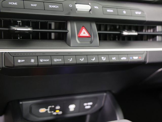 Certified 2025 Kia K4 LXS image 16