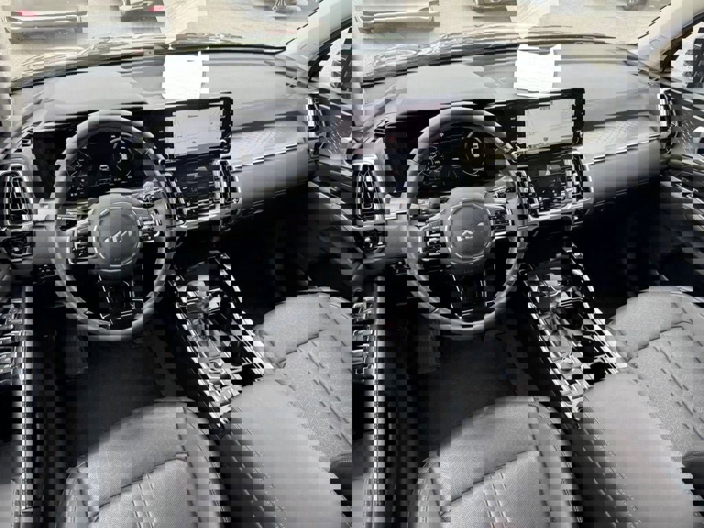 Used 2023 Kia Sorento SX image 11