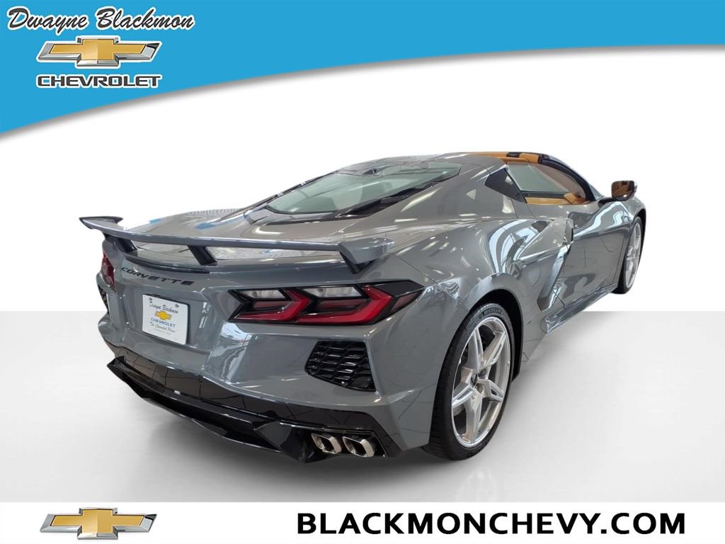 Used 2025 Chevrolet Corvette Stingray Premium Cpe w/ Z51 Performance Package RWD image 3