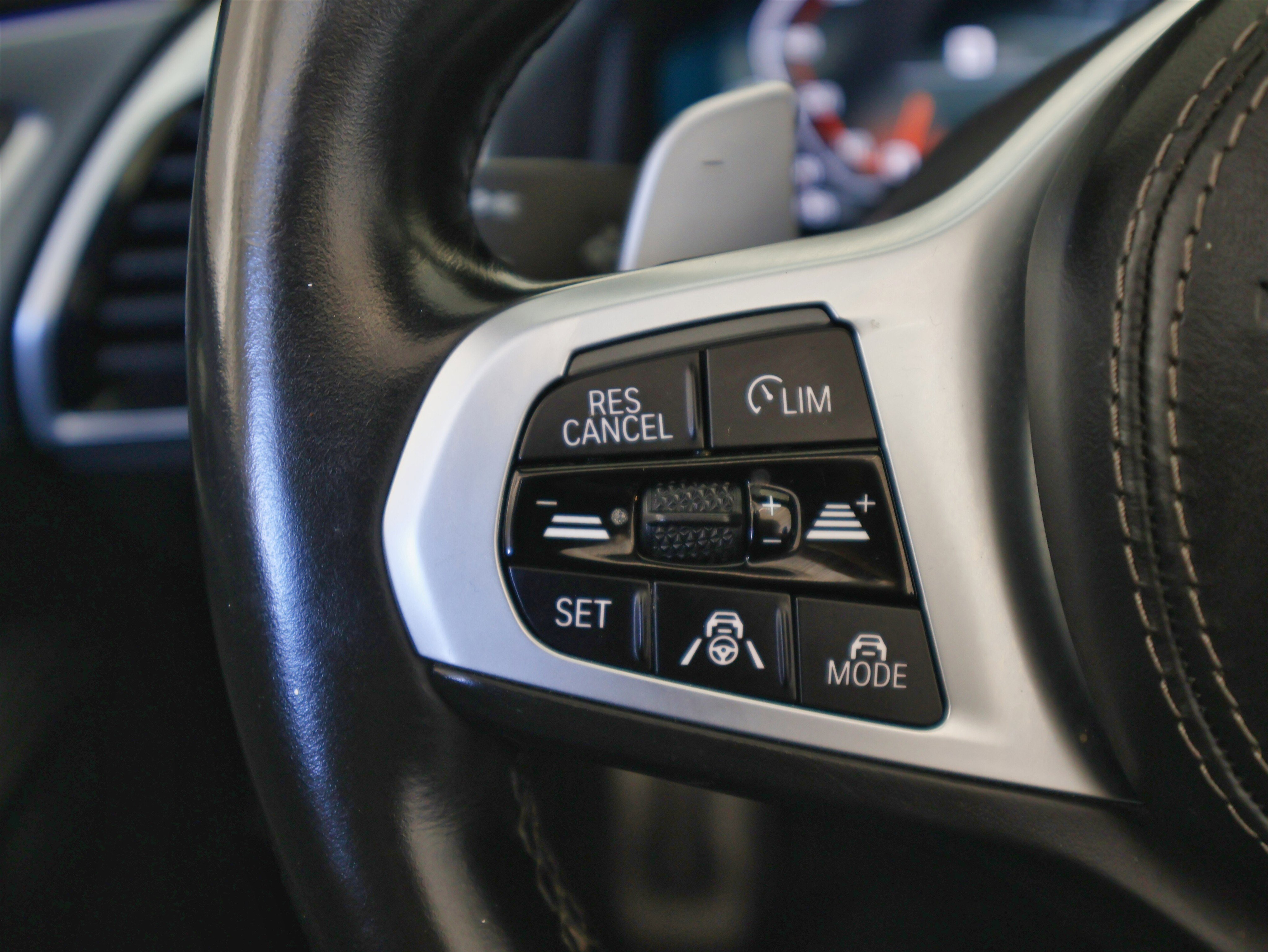 Used 2021 BMW M850i xDrive Convertible image 38