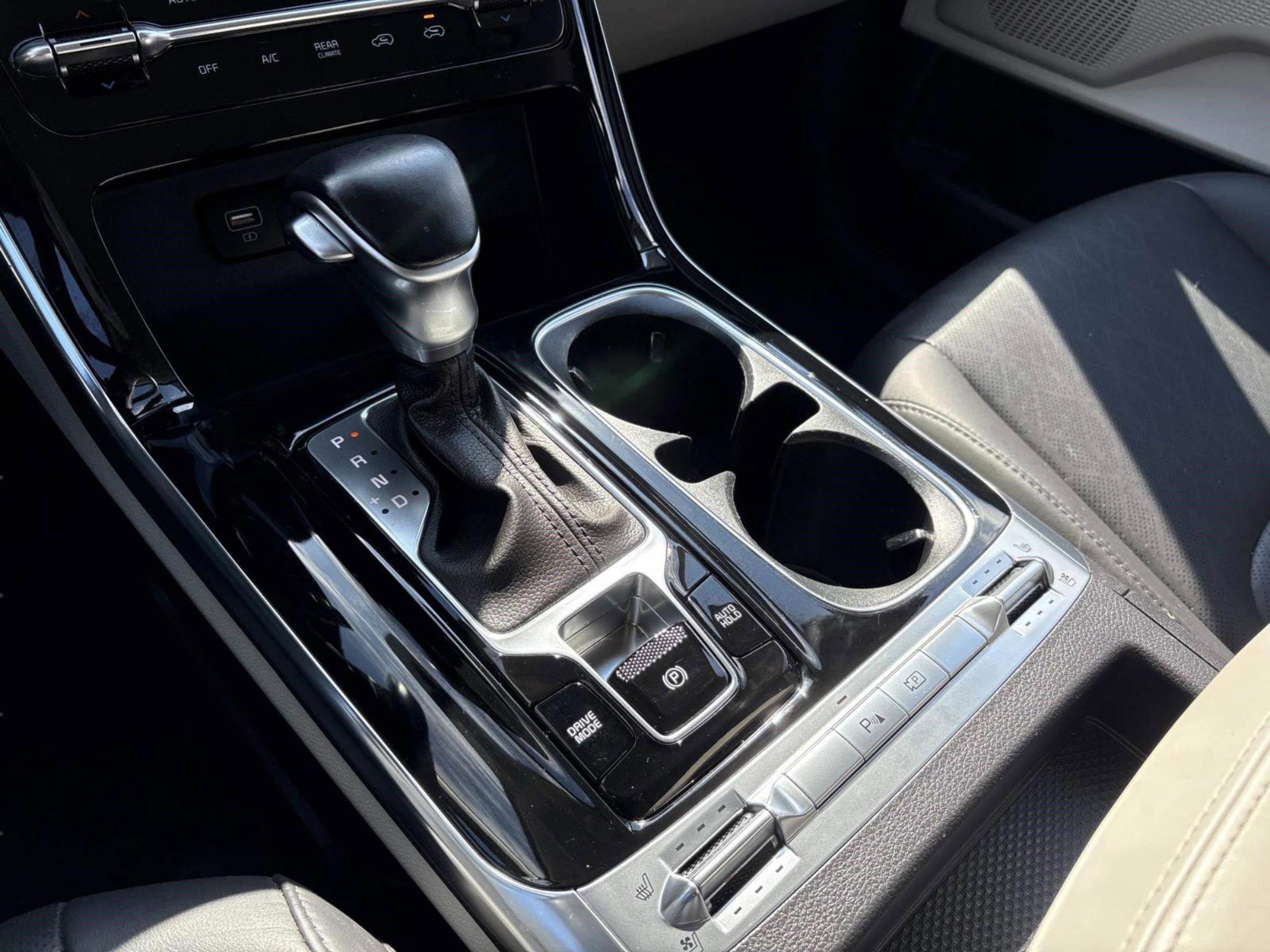 Used 2022 Kia Carnival SX image 32