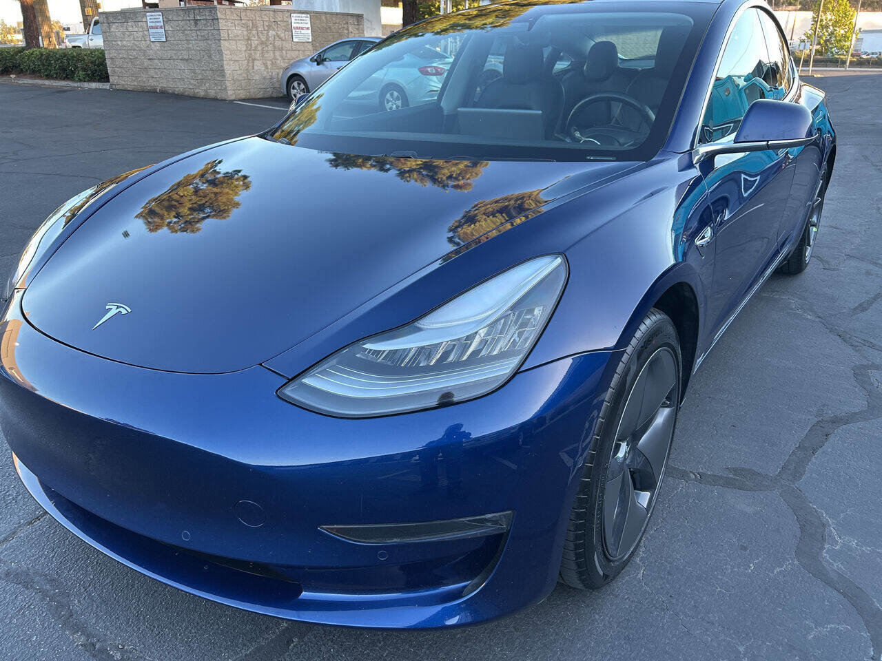 Used 2018 Tesla Model 3 Long Range RWD image 1