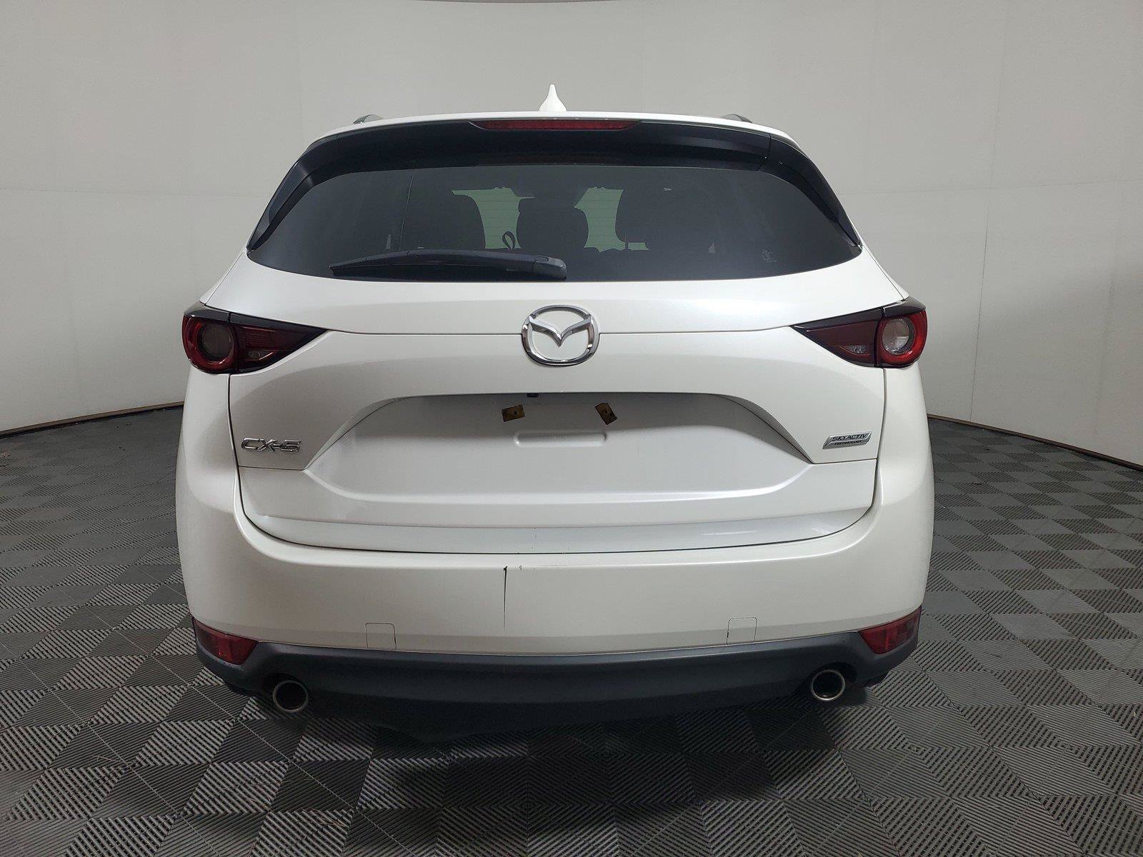 Used 2018 MAZDA CX-5 Touring w/ Preferred Equipment Package FWD image 5