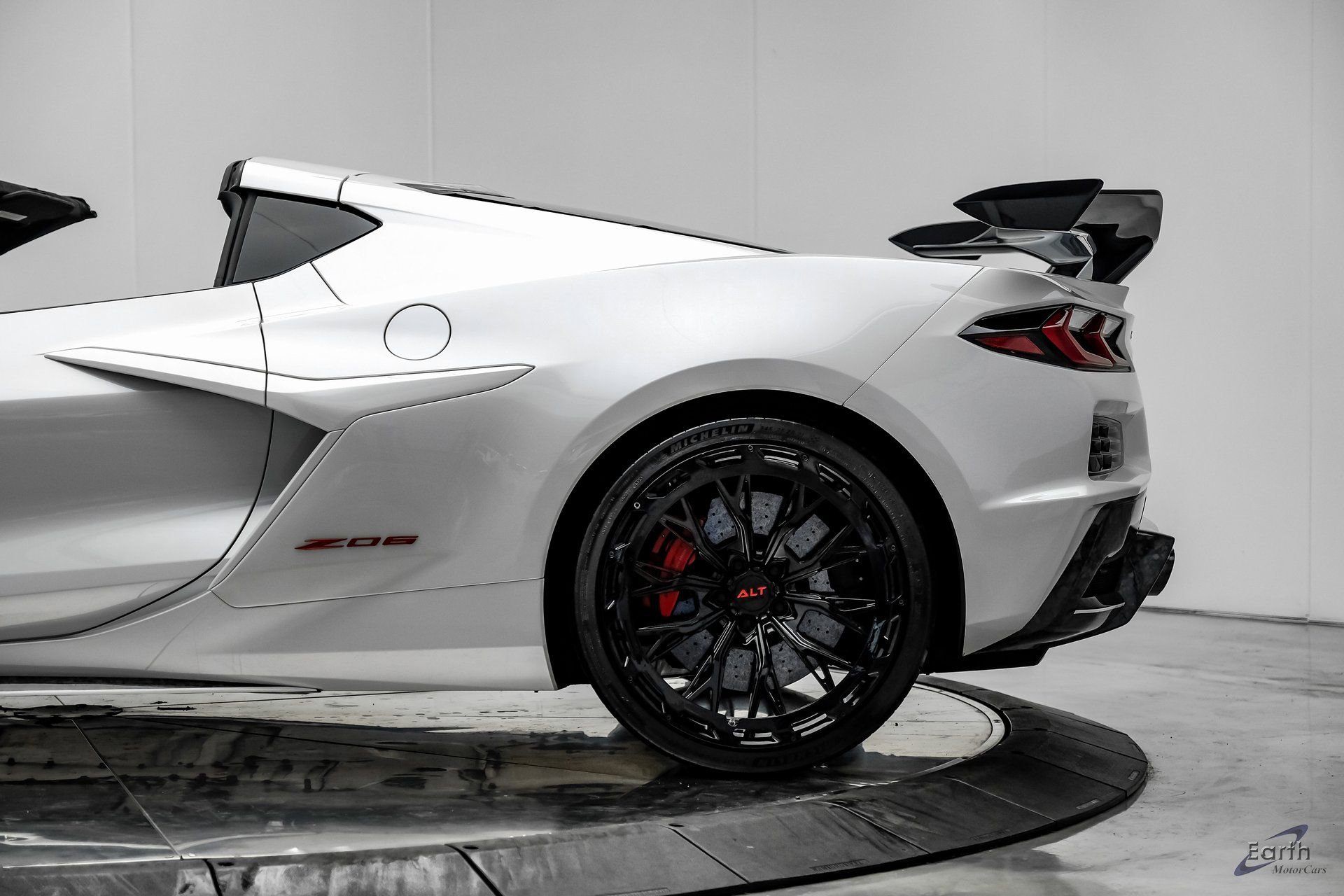 Used 2023 Chevrolet Corvette Z06 w/ Z07 Performance Package image 12