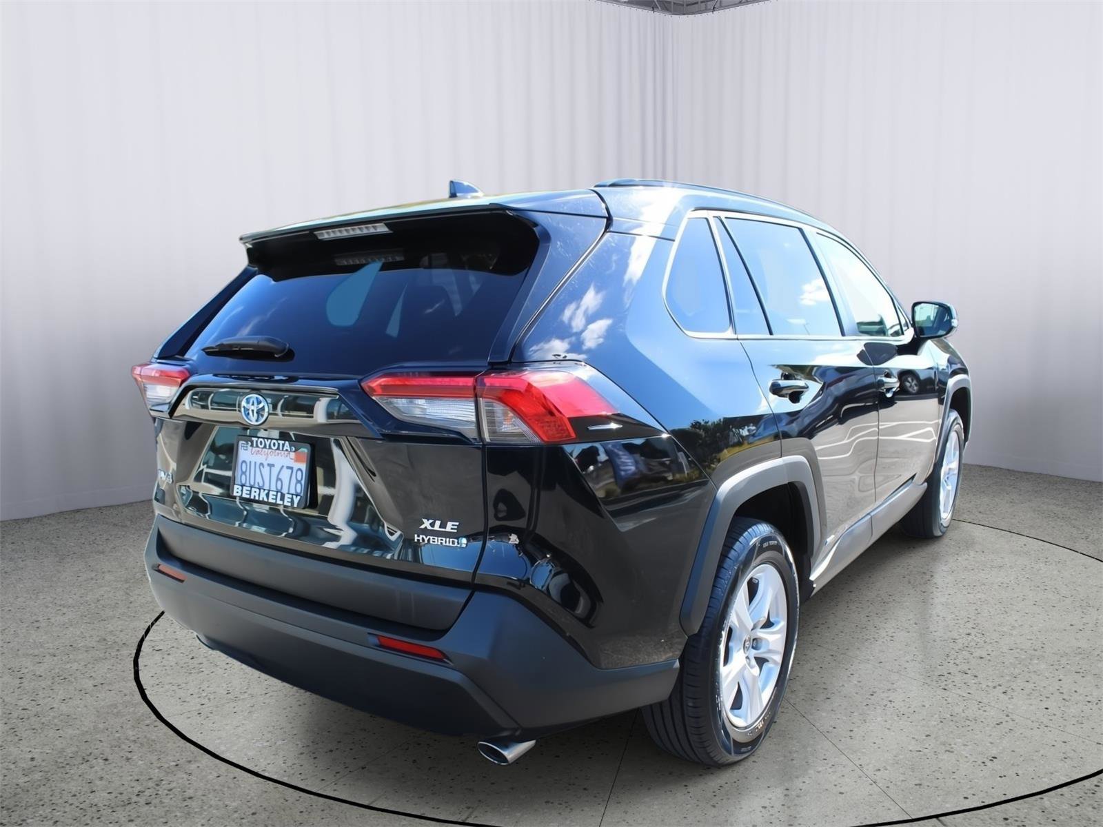Used 2021 Toyota RAV4 AWD Hybrid image 8