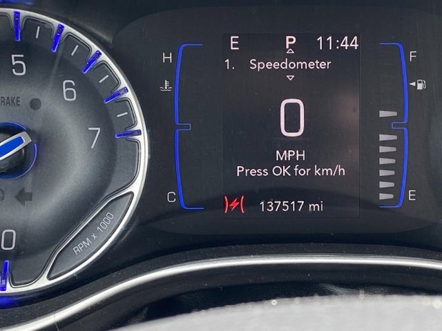 Used 2020 Chrysler Pacifica Touring w/ Cold Weather Group image 6