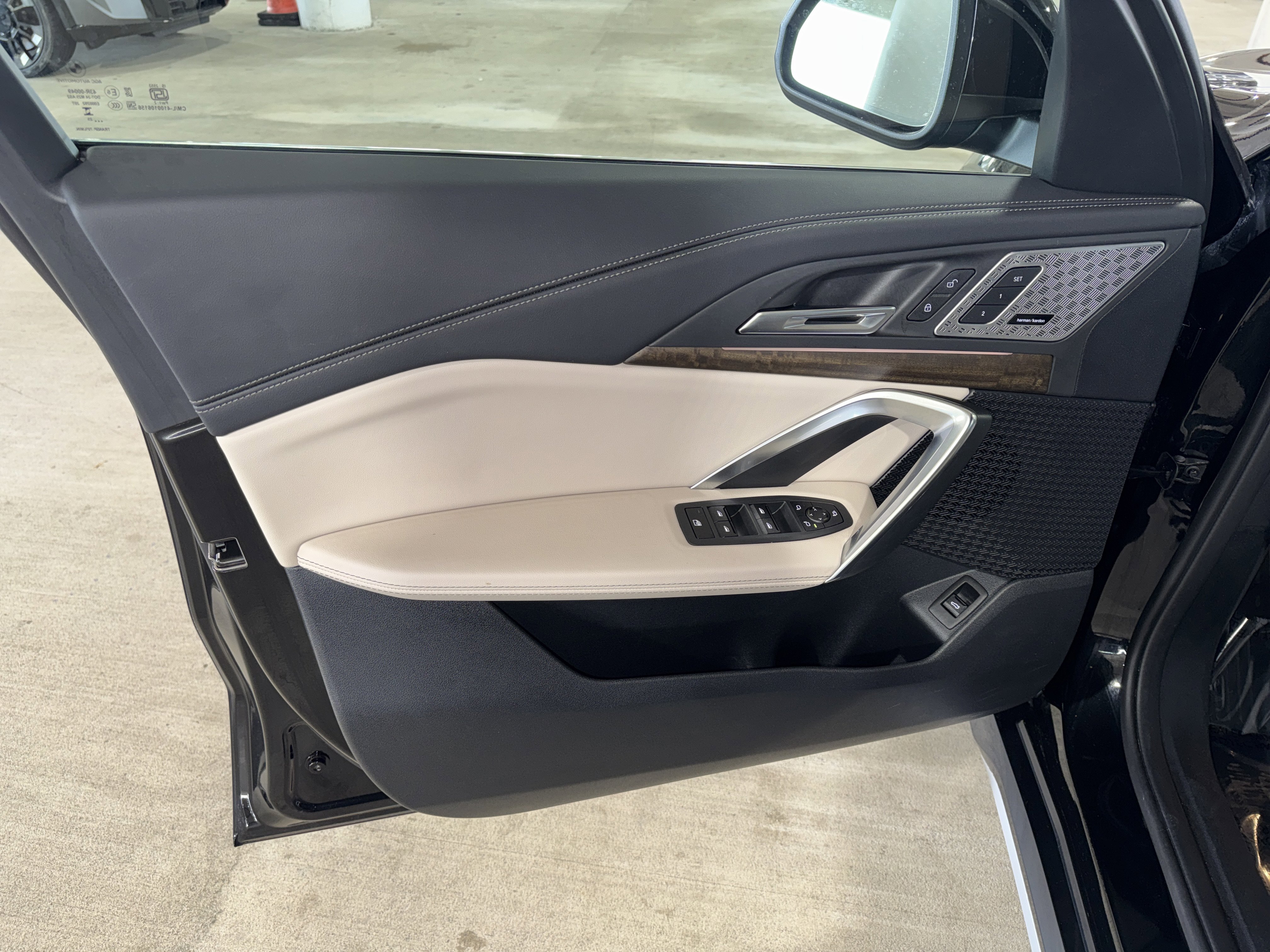 Certified 2025 BMW X1 xDrive28i w/ Convenience Package image 17