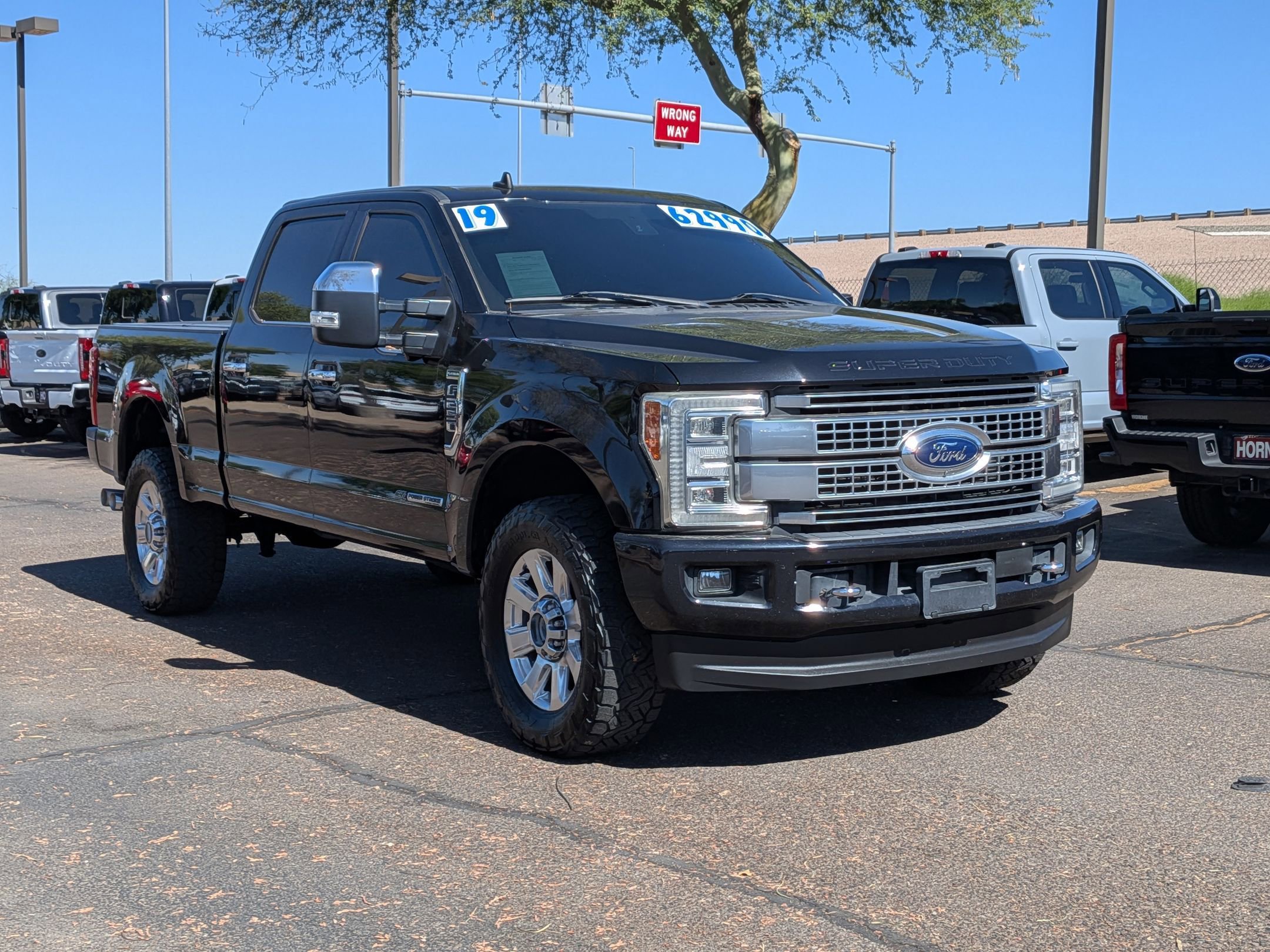 Used 2019 Ford F250 Platinum w/ Platinum Ultimate Package AWD/4WD image 3