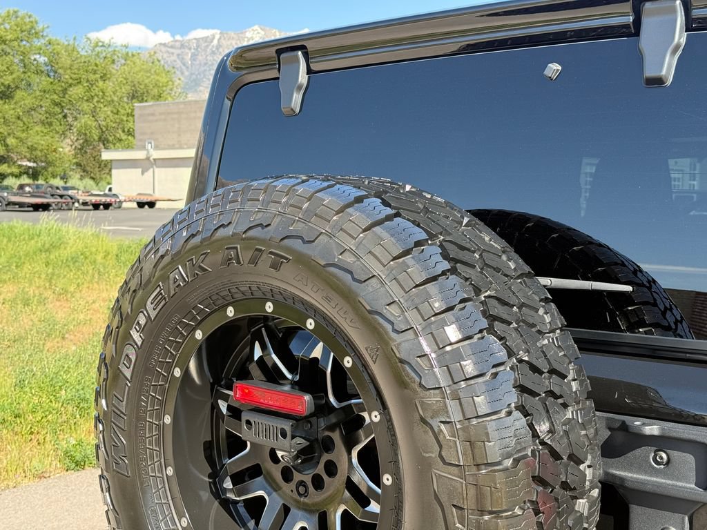 Used 2022 Jeep Wrangler Unlimited Rubicon w/ LED Lighting Group AWD/4WD image 15