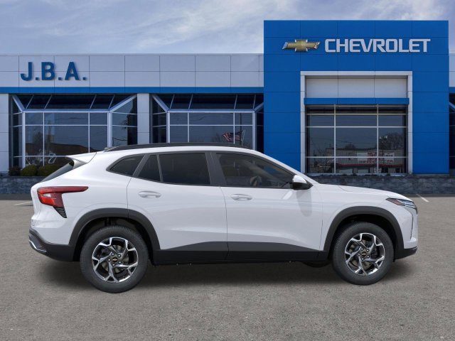 New 2026 Chevrolet Trax LT w/ LT Convenience Package FWD image 5