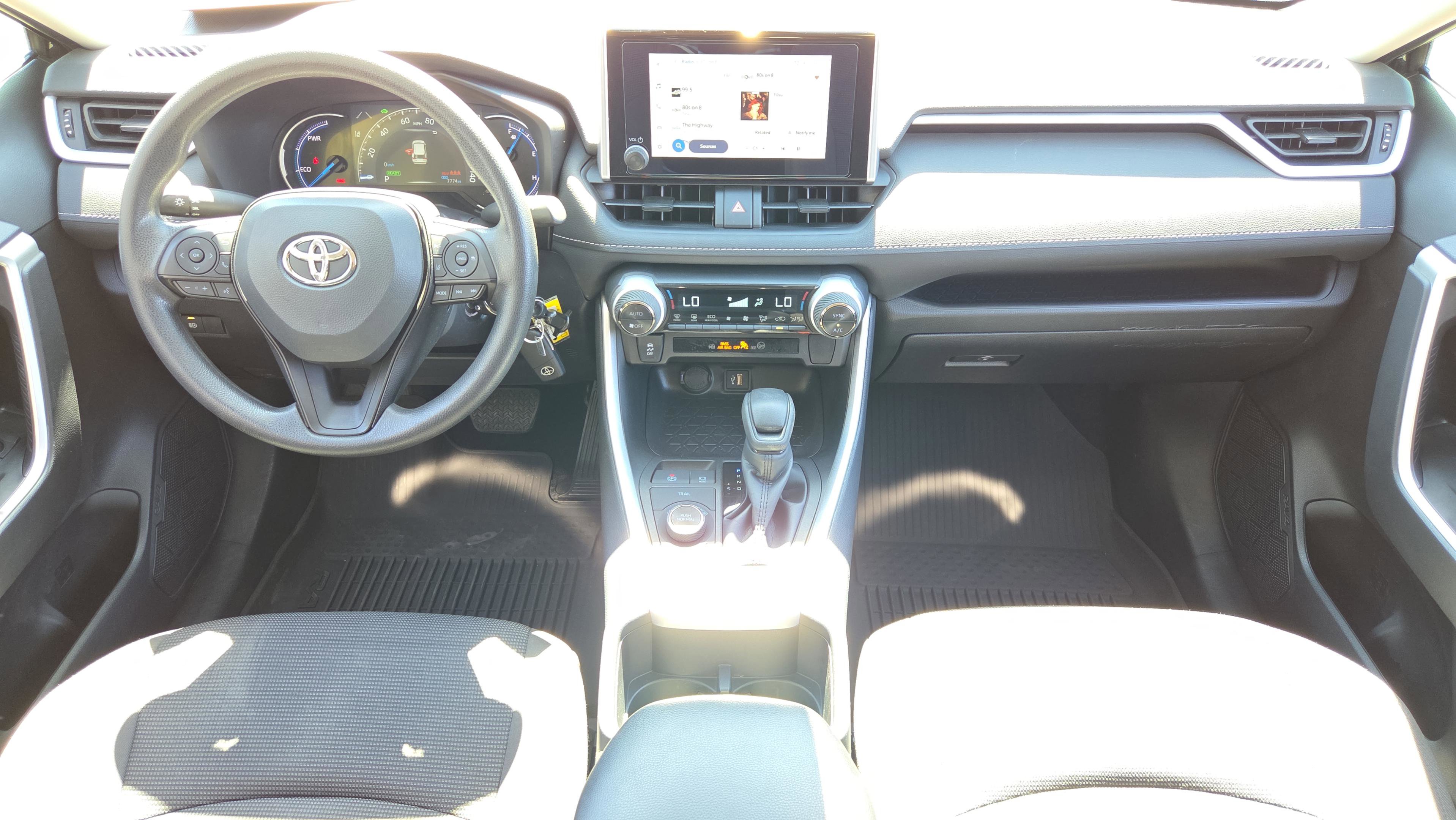 Certified 2025 Toyota RAV4 LE image 18