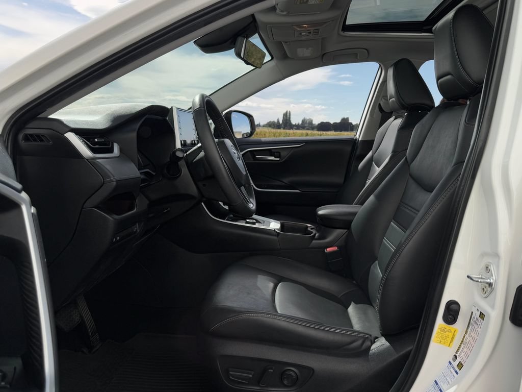 Certified 2021 Toyota RAV4 Limited AWD/4WD image 9
