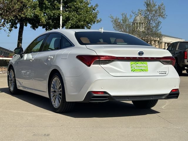 Used 2019 Toyota Avalon Limited w/ Advanced Safety Package FWD image 3