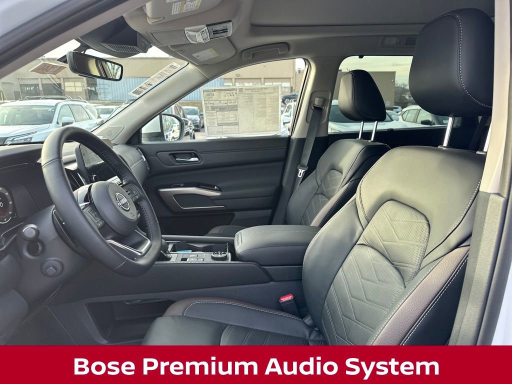 New 2025 Nissan Pathfinder Platinum w/ Cargo Package image 11