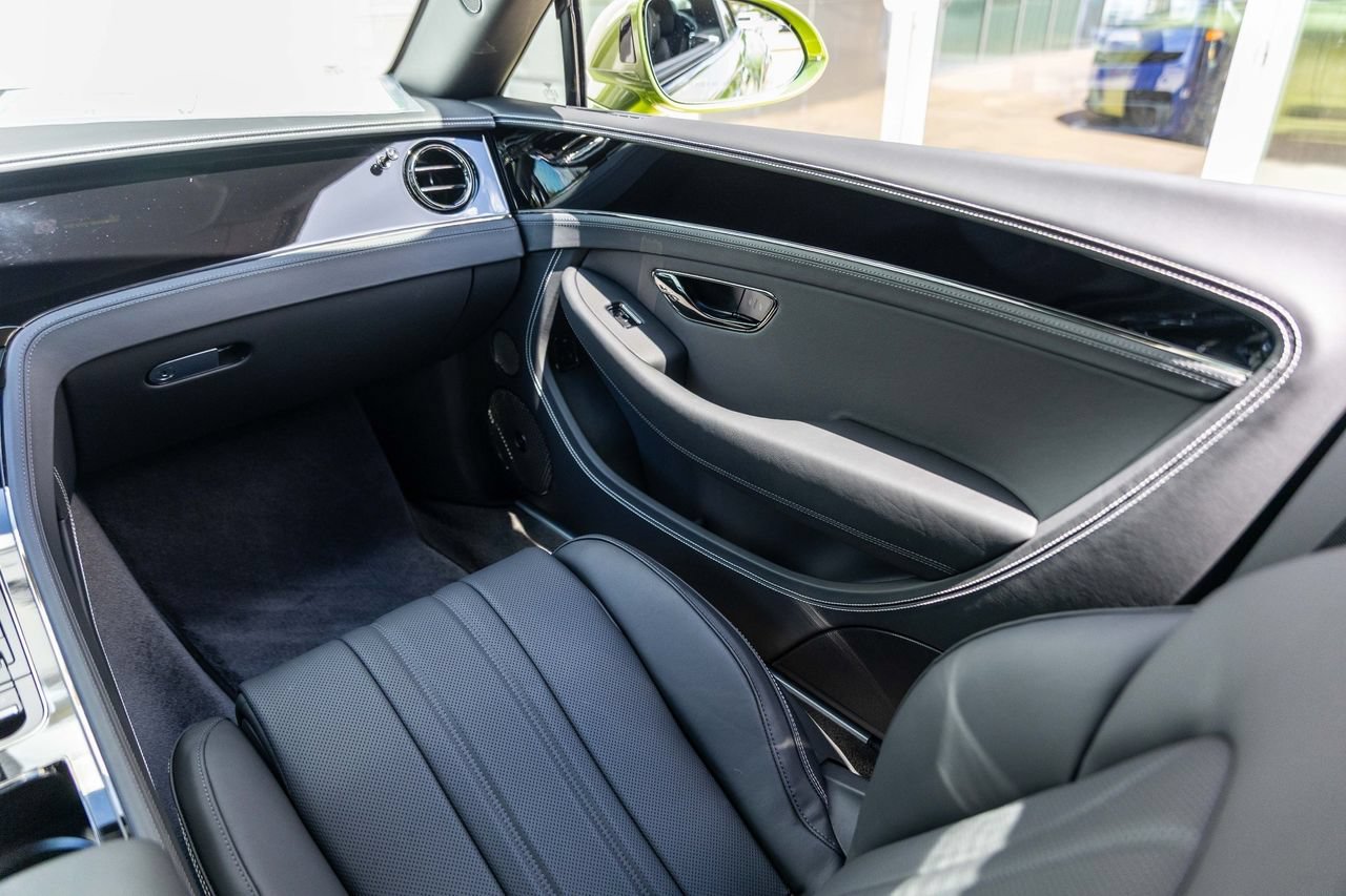 Certified 2025 Bentley Continental GTC AWD/4WD image 49