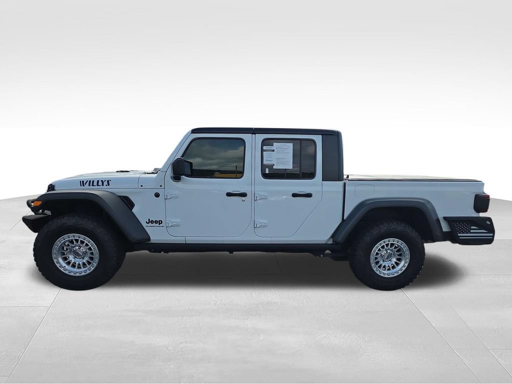 Used 2025 Jeep Gladiator Sport AWD/4WD image 8