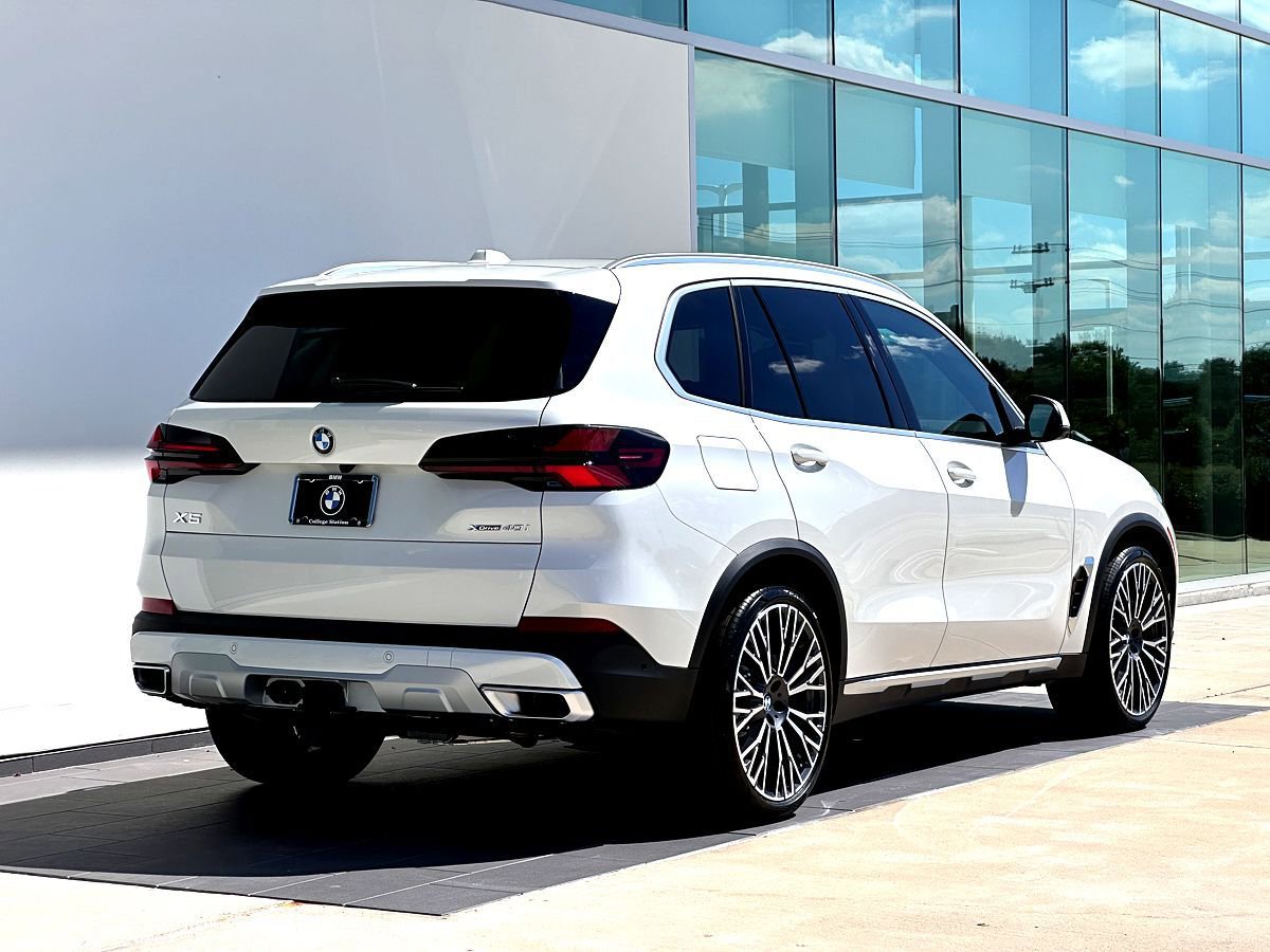 New 2026 BMW X5 xDrive40i image 4