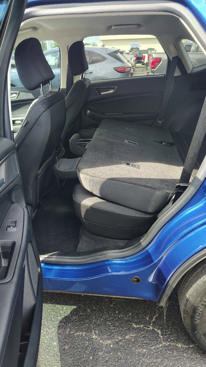 Used 2023 Ford Edge SE w/ Black Appearance Package AWD/4WD image 17
