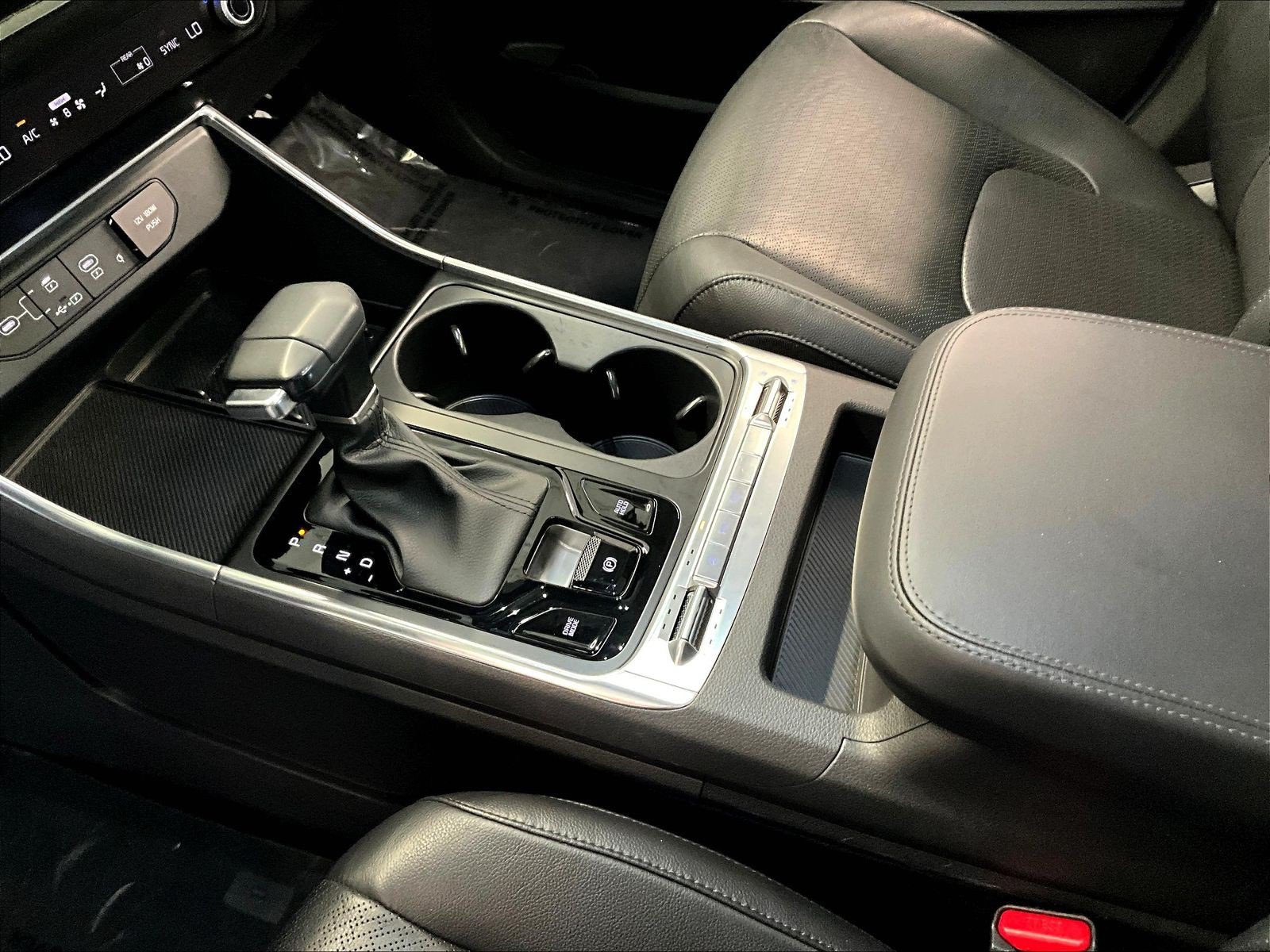 Used 2025 Kia Carnival SX Prestige FWD image 18