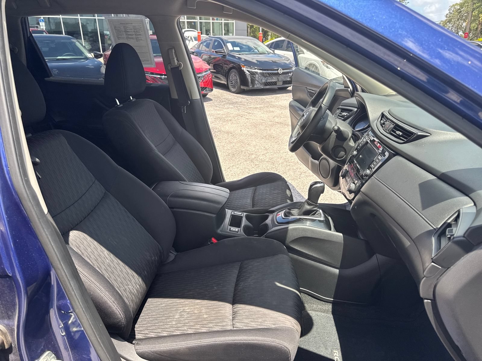 Used 2019 Nissan Rogue SV AWD/4WD image 41