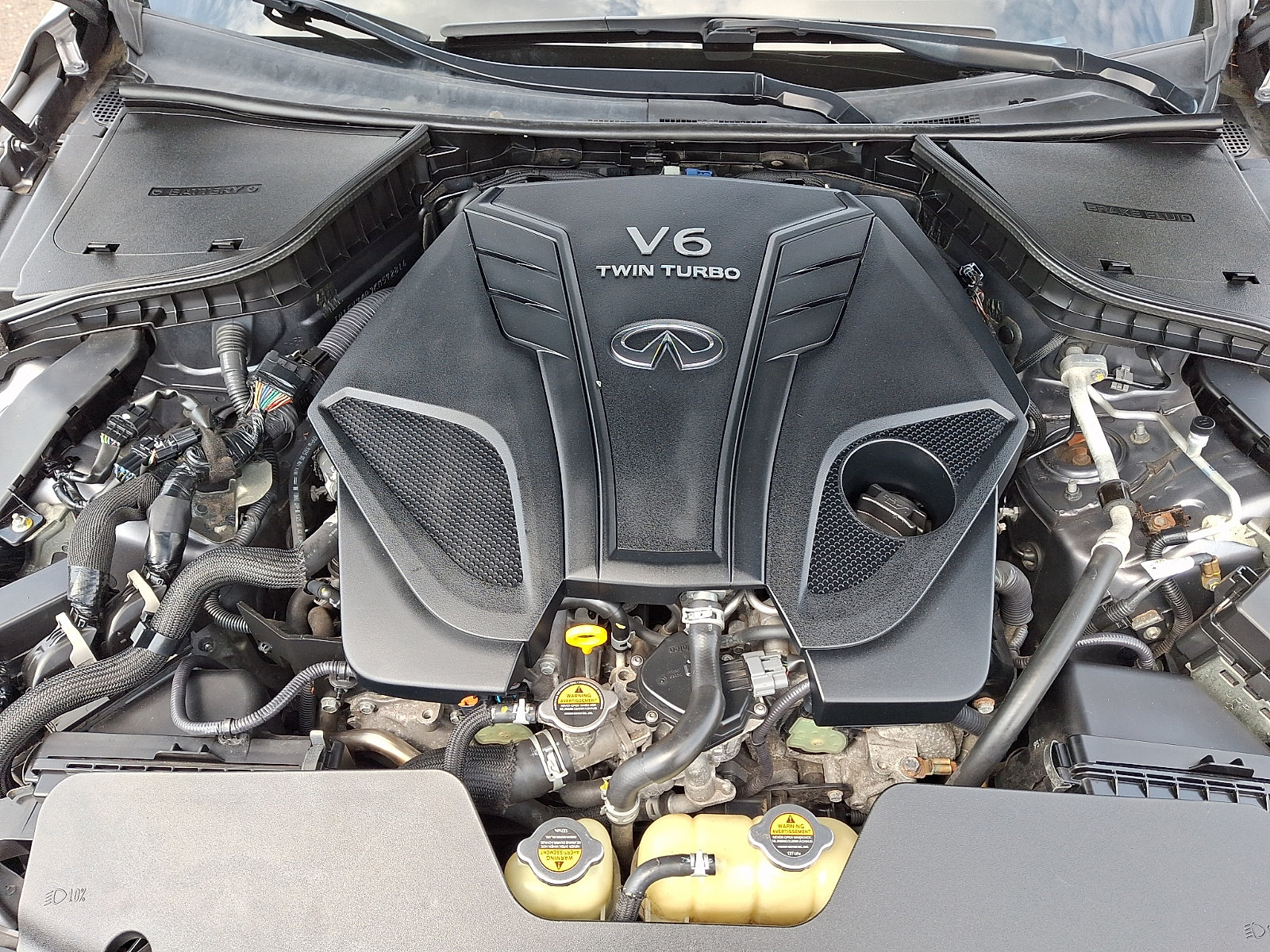 Used 2019 INFINITI Q50 Luxe w/ Essential Package (3.0T Luxe) AWD/4WD image 26