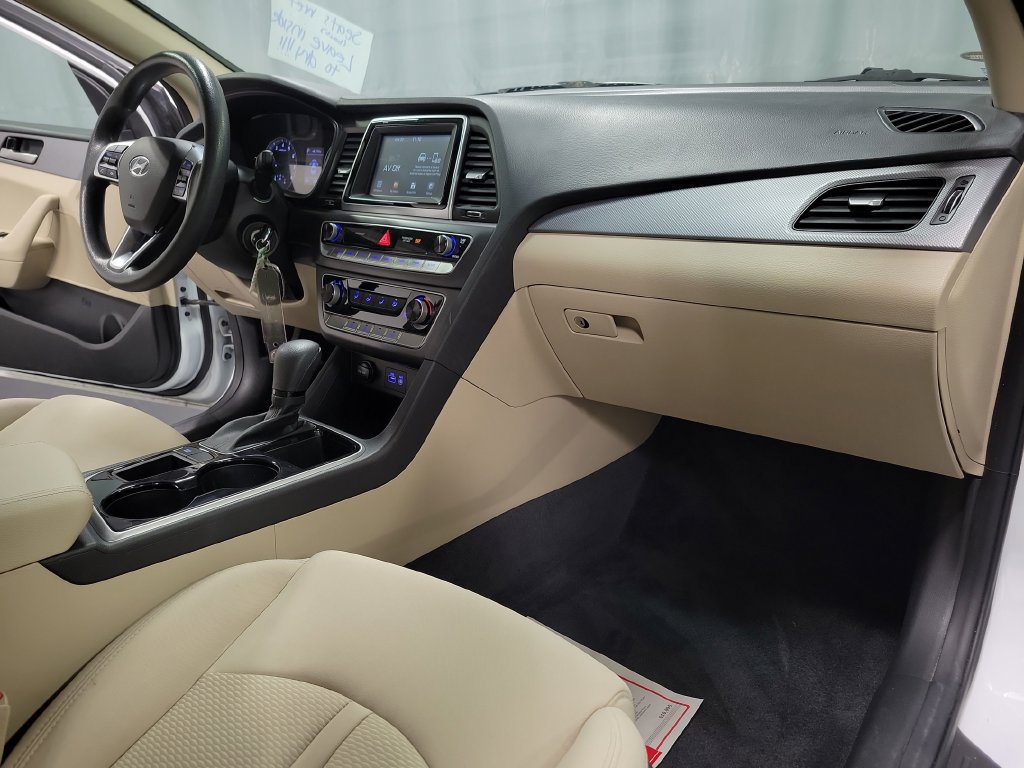 Used 2018 Hyundai Sonata SE FWD image 31