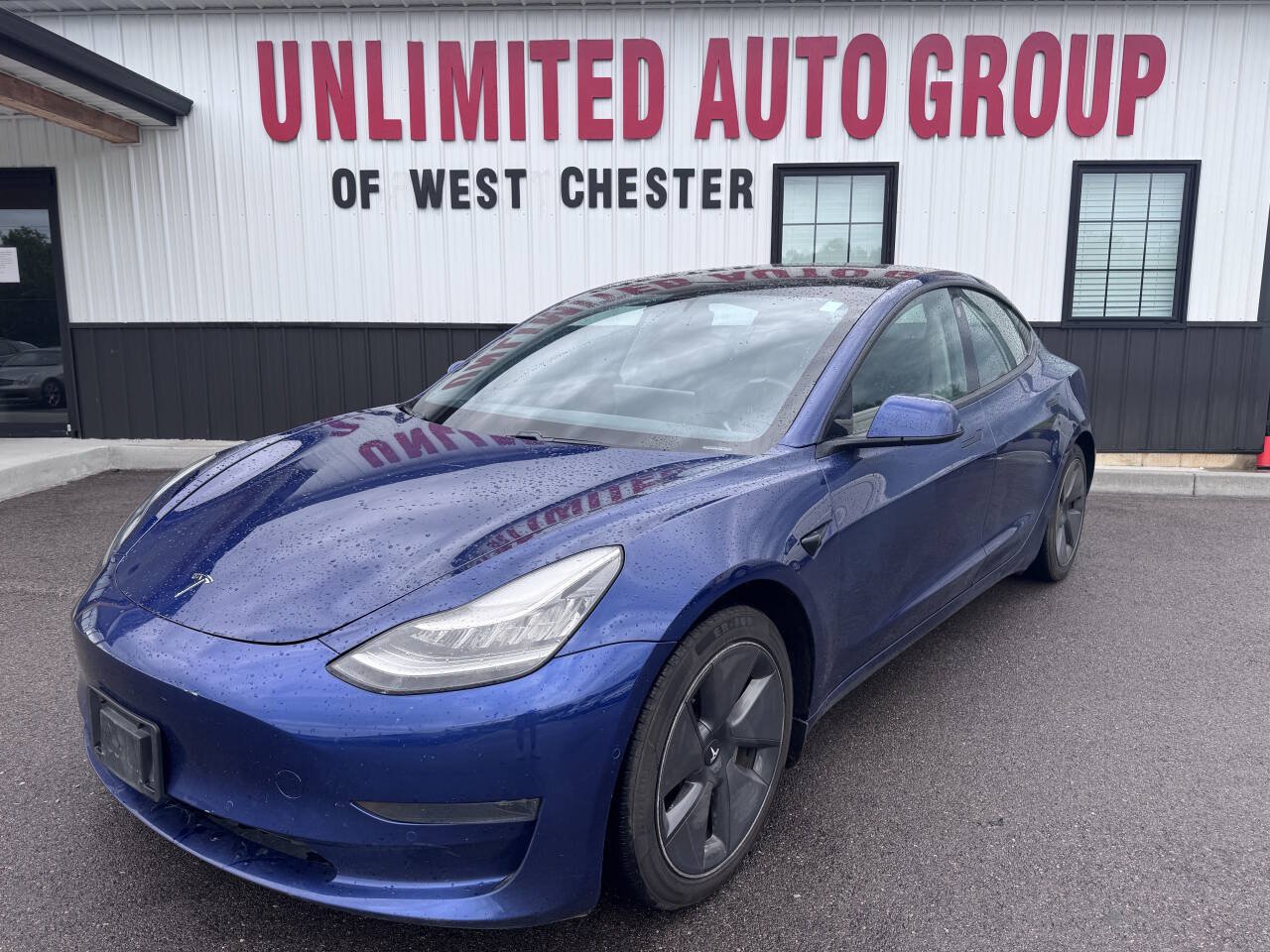 Used 2021 Tesla Model 3 Standard Range Plus RWD image 1