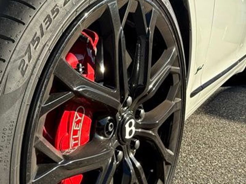 Used 2024 Bentley Flying Spur W12 image 5