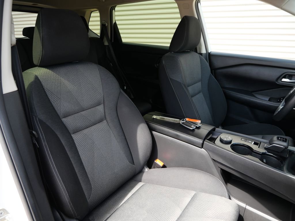 Used 2024 Nissan Rogue SV AWD/4WD image 22