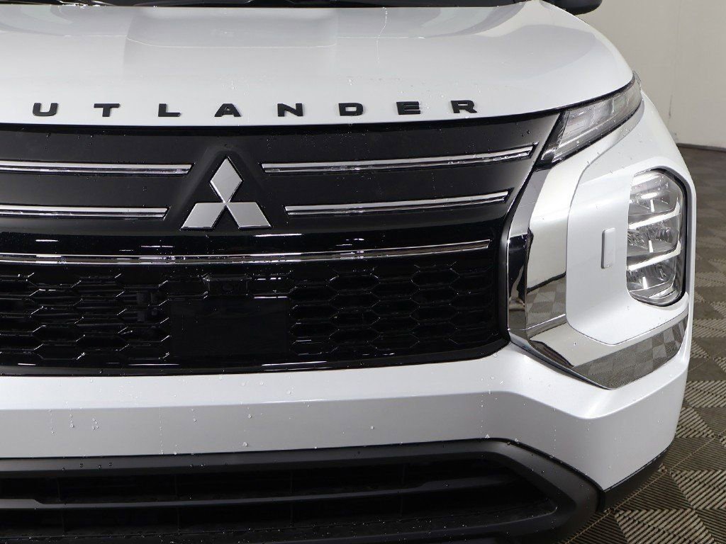 New 2026 Mitsubishi Outlander ES AWD/4WD image 14
