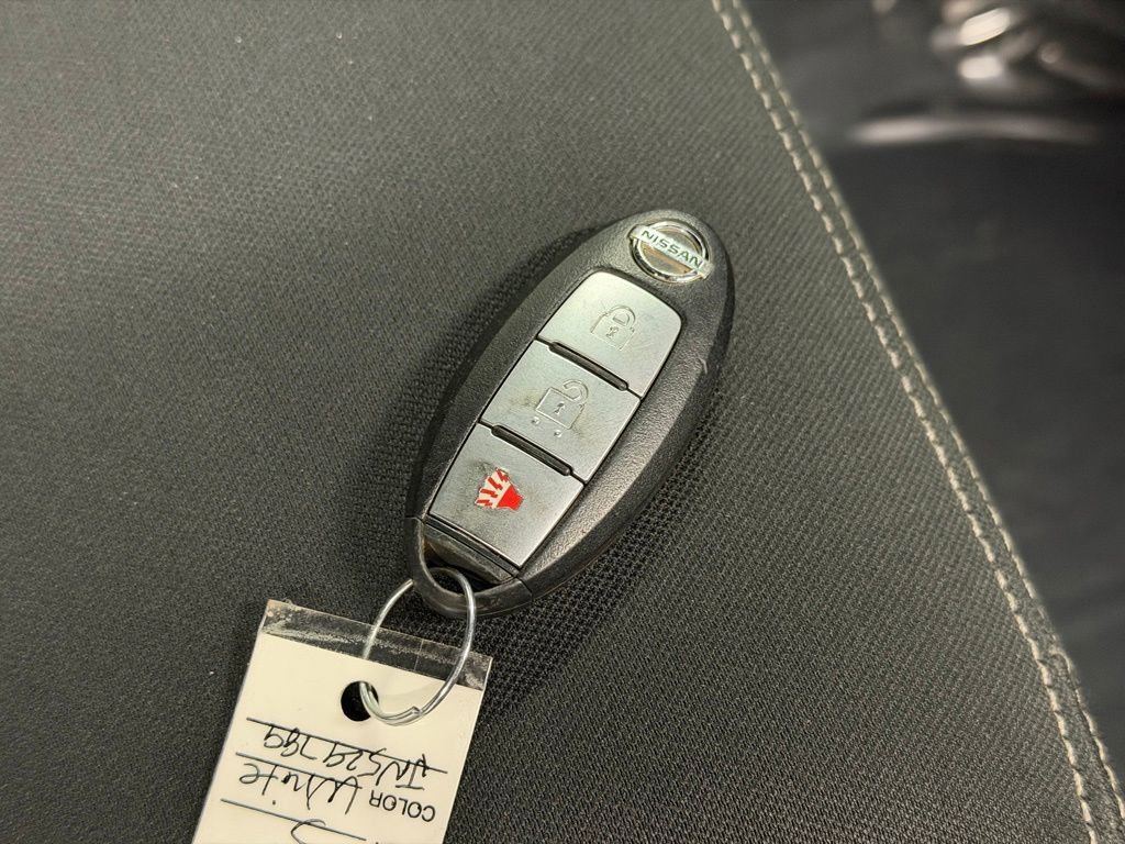 Used 2018 Nissan Titan S image 26