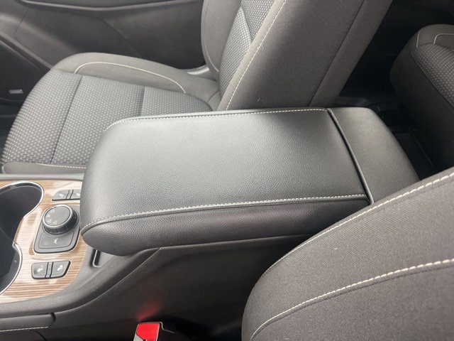 Used 2023 GMC Acadia SLE w/ Driver Convenience Package image 33