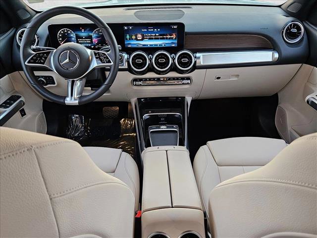 Used 2026 Mercedes-Benz GLB 250 image 16