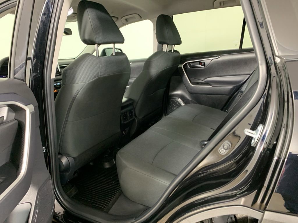 Used 2024 Toyota RAV4 LE image 32