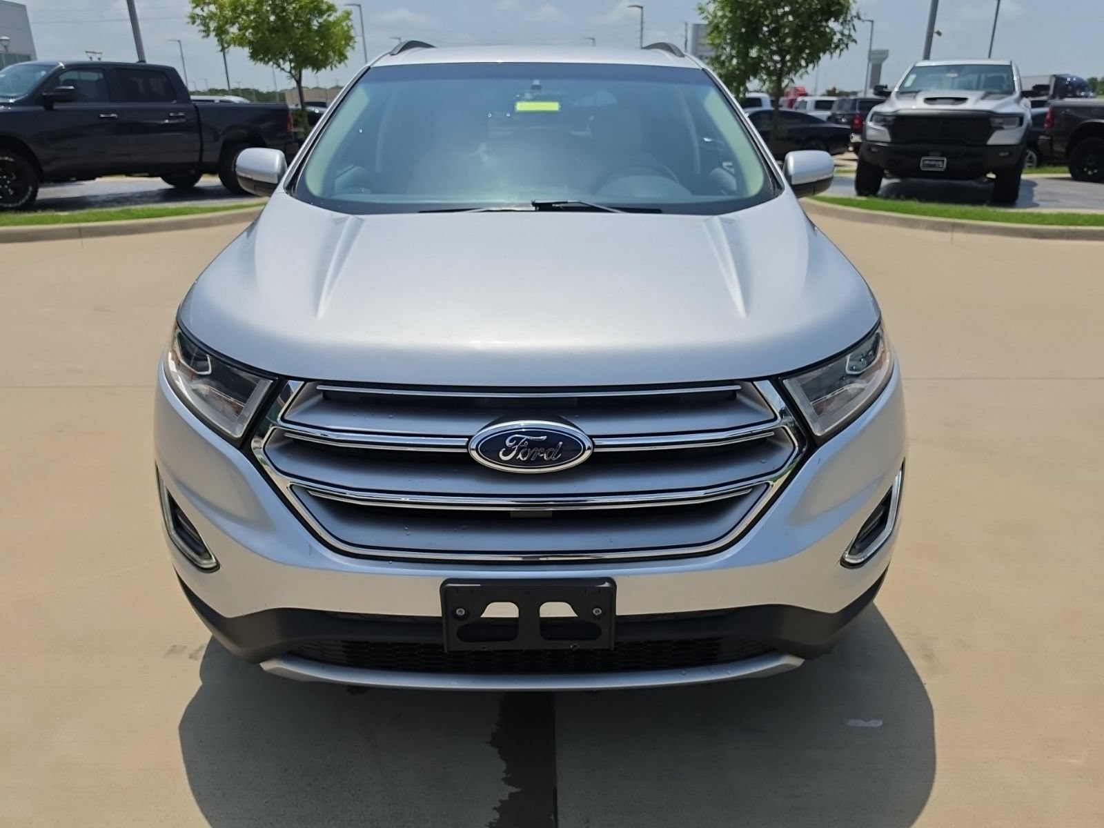 Used 2018 Ford Edge SEL w/ Equipment Group 201A FWD image 9