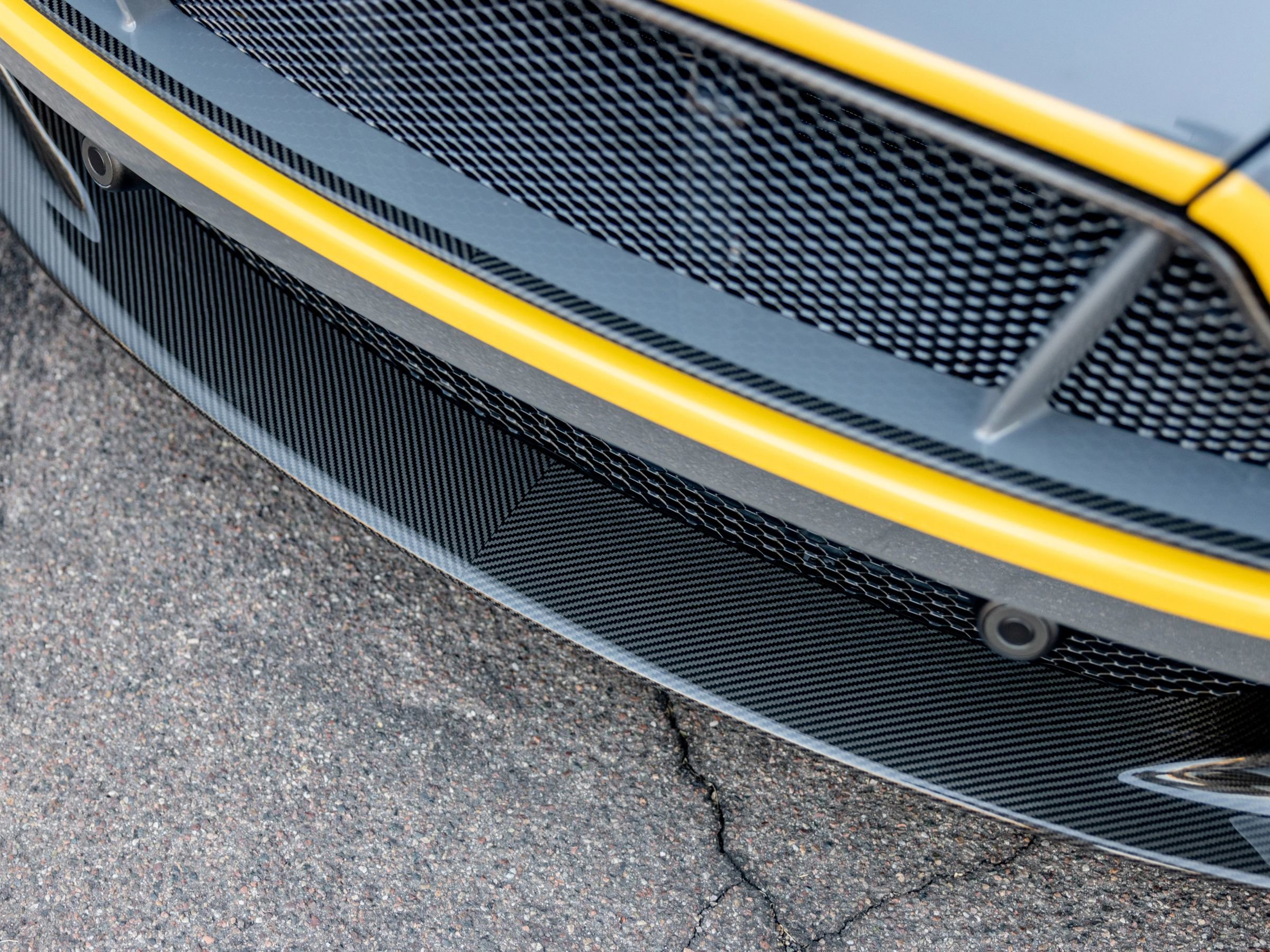 Used 2017 Aston Martin V12 Vantage S image 38