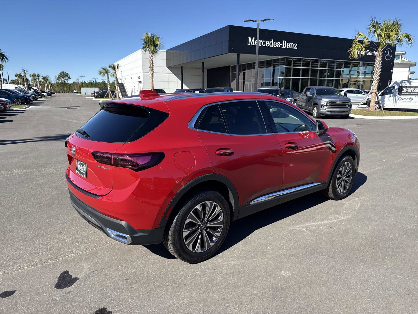 Used 2025 Buick Envision Preferred image 3