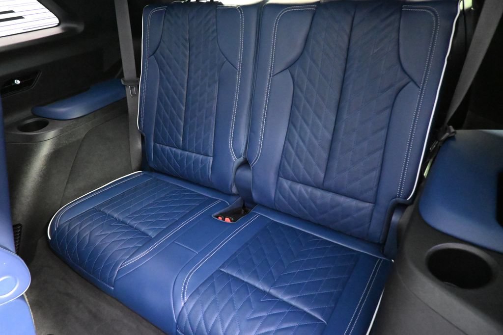 New 2026 Cadillac Vistiq Premium Luxury w/ LPO, Floor Liner Package AWD/4WD image 22