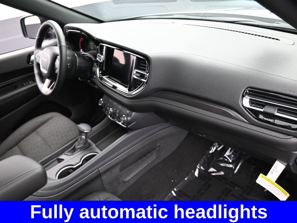 Used 2024 Dodge Durango SXT w/ 3rd Row Seating Group image 17