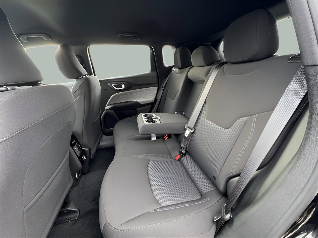 Used 2025 Jeep Compass Sport image 24