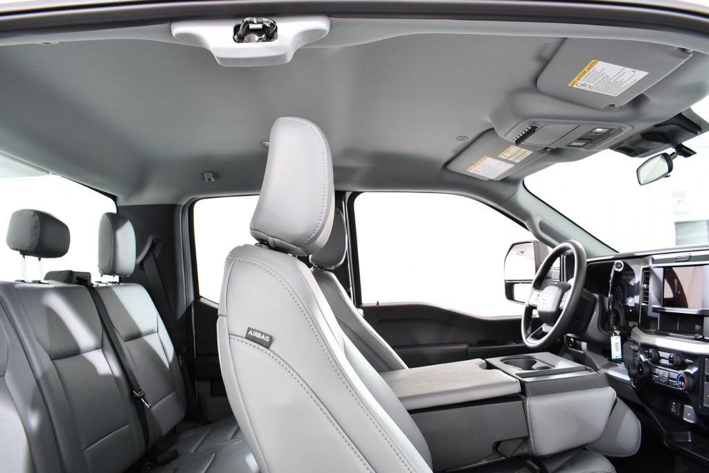New 2025 Ford F350 XL w/ XL Chrome Package image 18