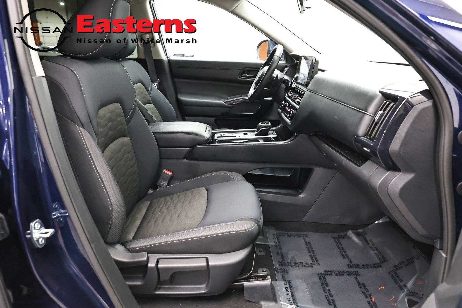 Used 2025 Nissan Pathfinder SV FWD image 24