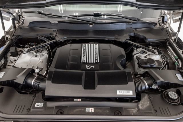 Used 2022 Land Rover Range Rover Sport SVR image 3