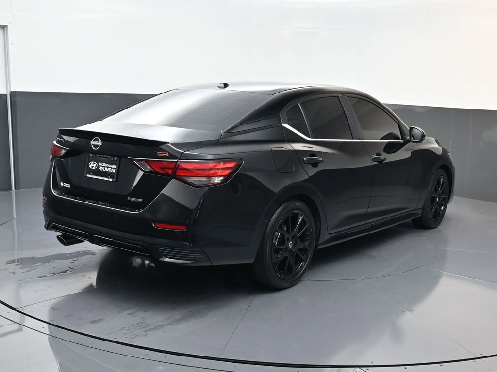 Used 2025 Nissan Sentra SR w/ SR Premium Package FWD image 3
