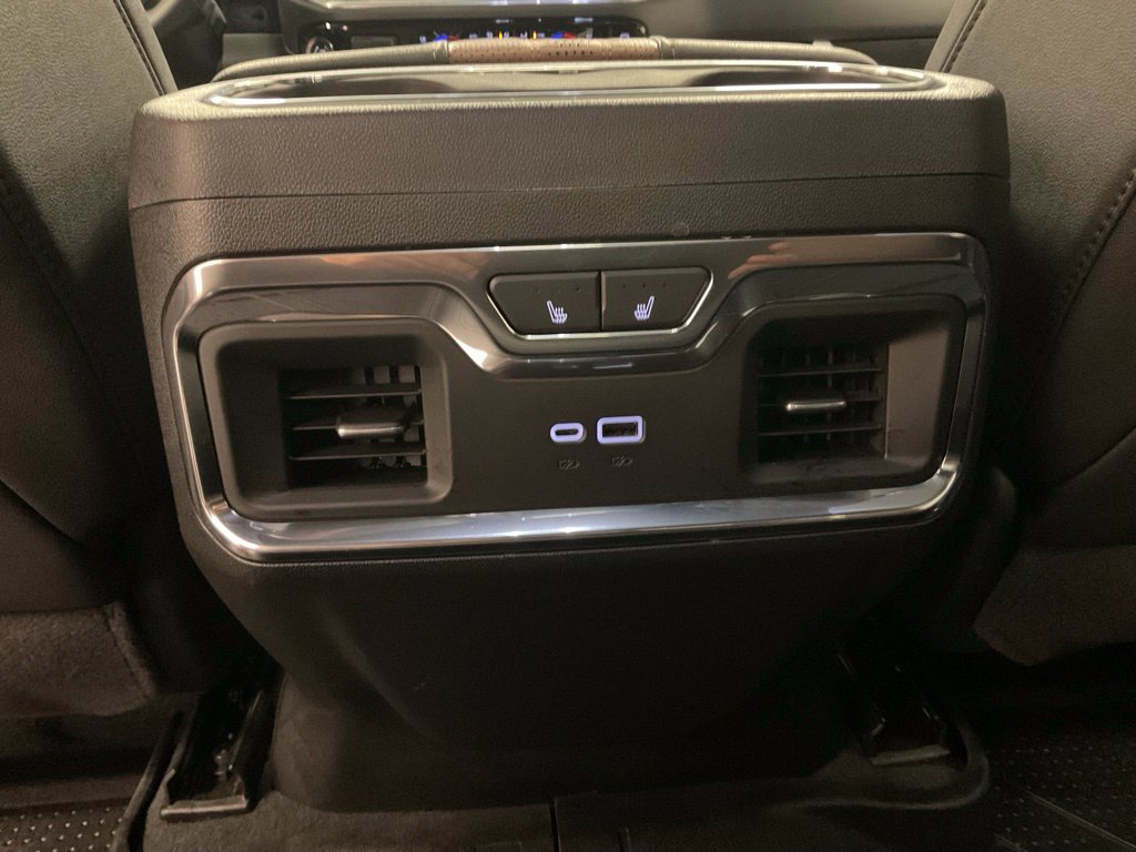 Used 2026 Chevrolet Silverado 1500 High Country w/ High Country Premium Package AWD/4WD image 32