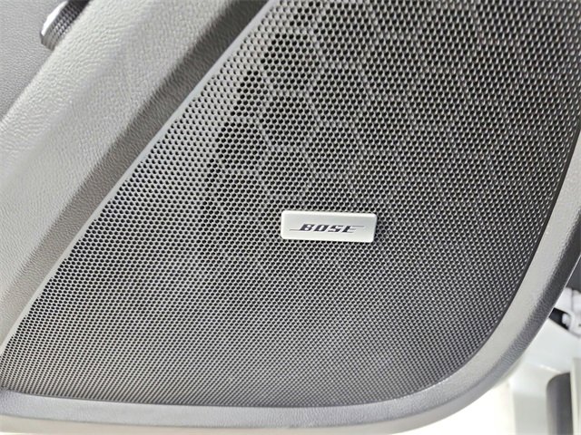 Used 2023 Chevrolet Traverse Premier image 34